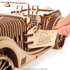 Roadster VM-01-Ugears-puzzle 3d mécanique en bois