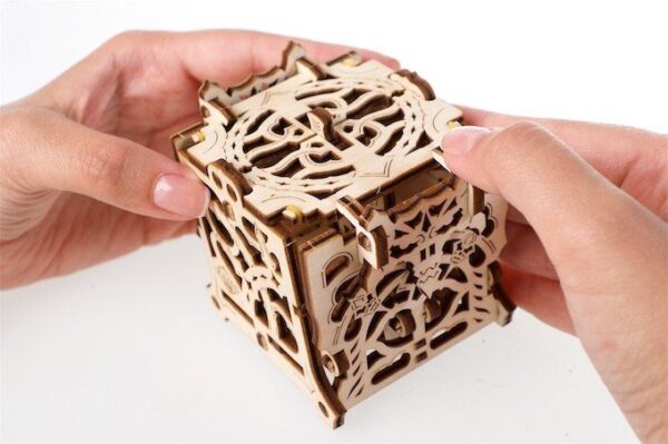 Dice Keeper “Gardien de Dés” – Puzzle 3D Mécanique en bois – Ugears Games France + 5