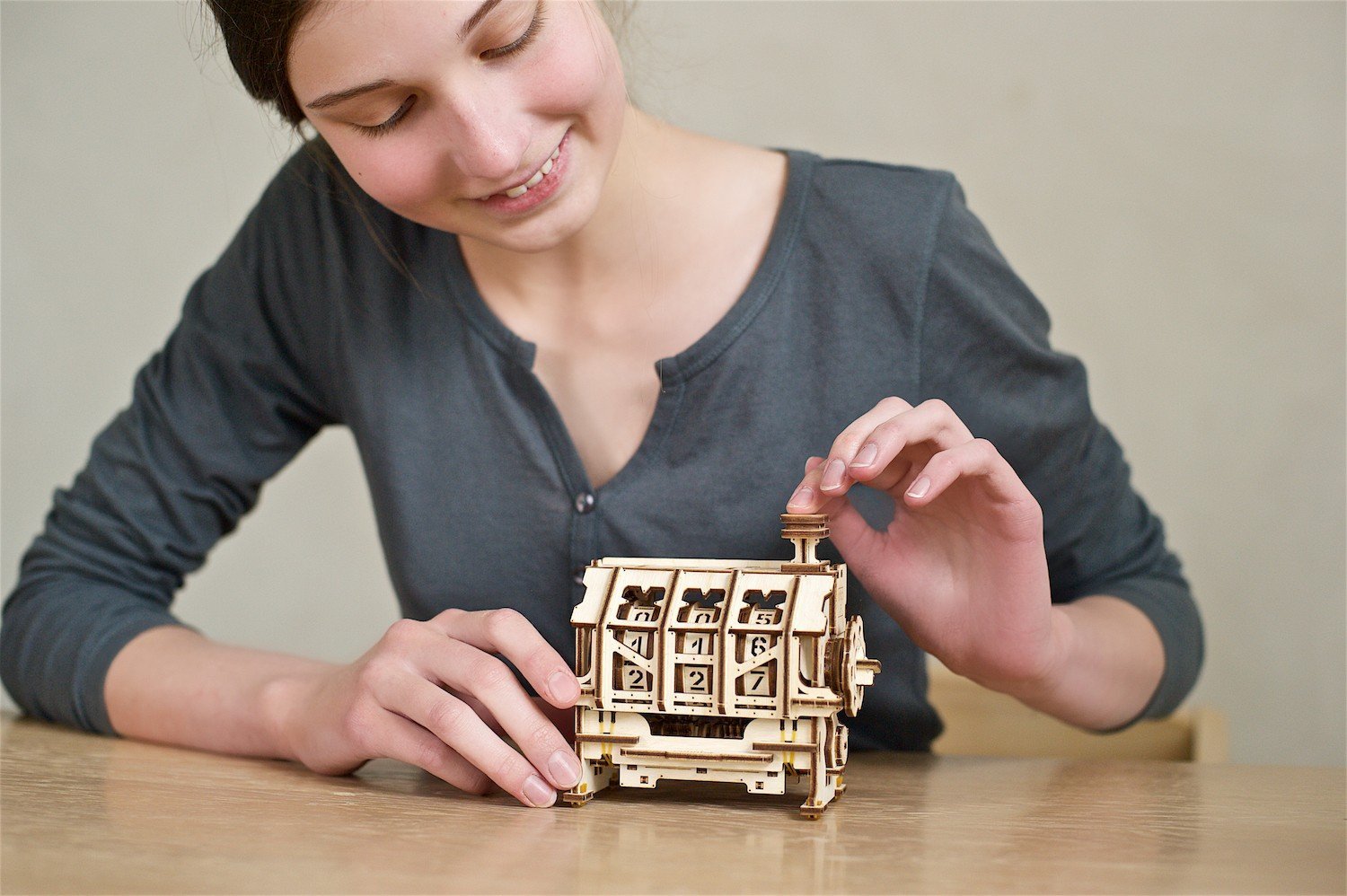 Puzzle 3D Ugears Appareil en bois mécanique pour les jeux de table - Puzzle  3D - Achat & prix