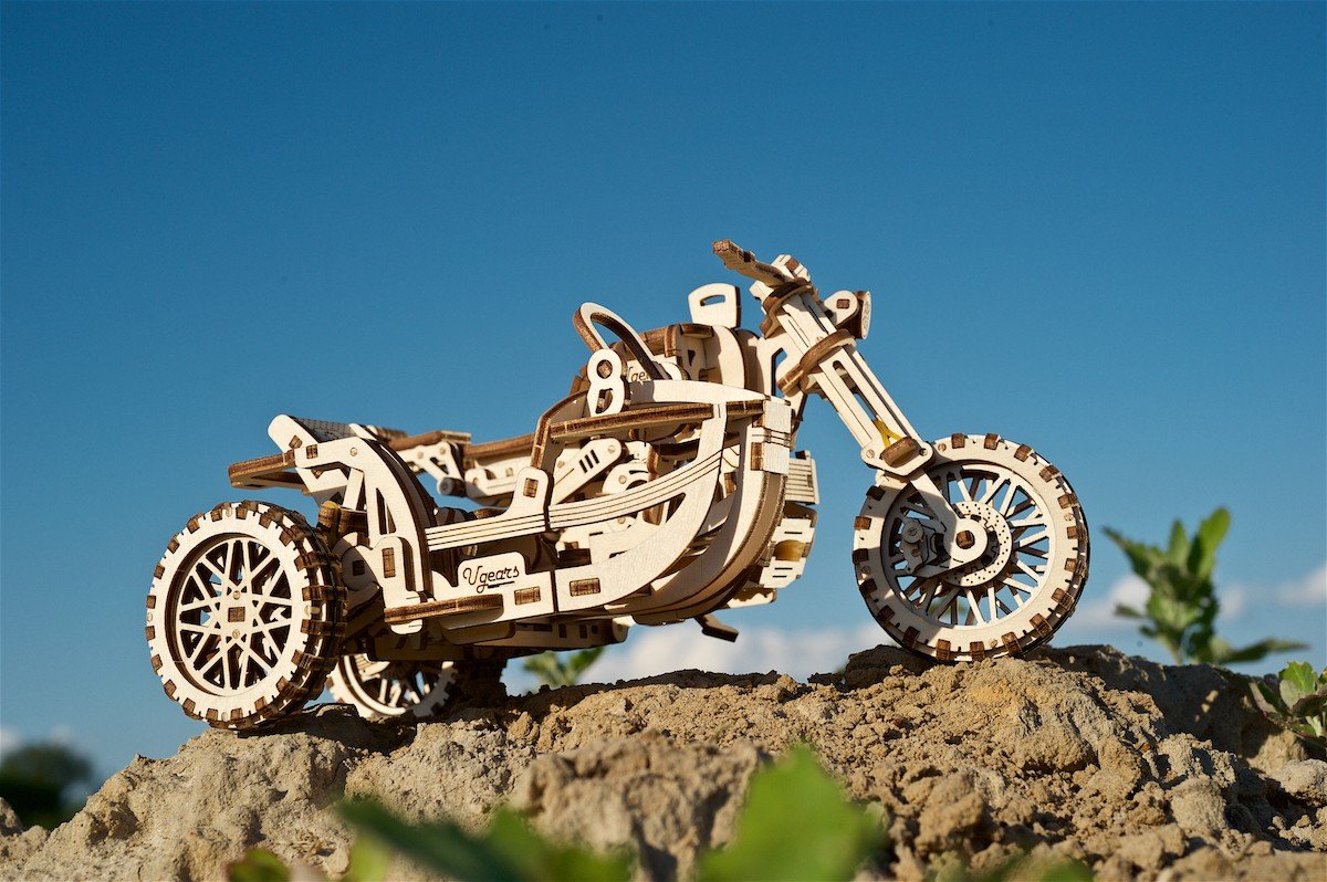 Moto Scrambler UGR-10 avec Side-Car Ugears – Puzzle 3d en bois 
