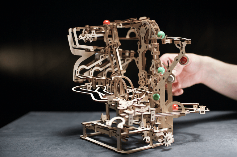National Geographic Parcours De Billes Motorisé 150 Pièces – Élévateur Spiral, 30 Billes, Machine Mouvement Perpétuel, Jeu Éducatif Enfant