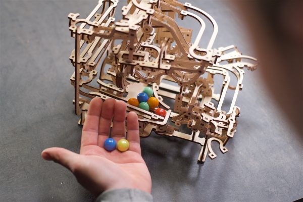 Parcours de billes à étages Ugears – Puzzle 3d en bois + 4