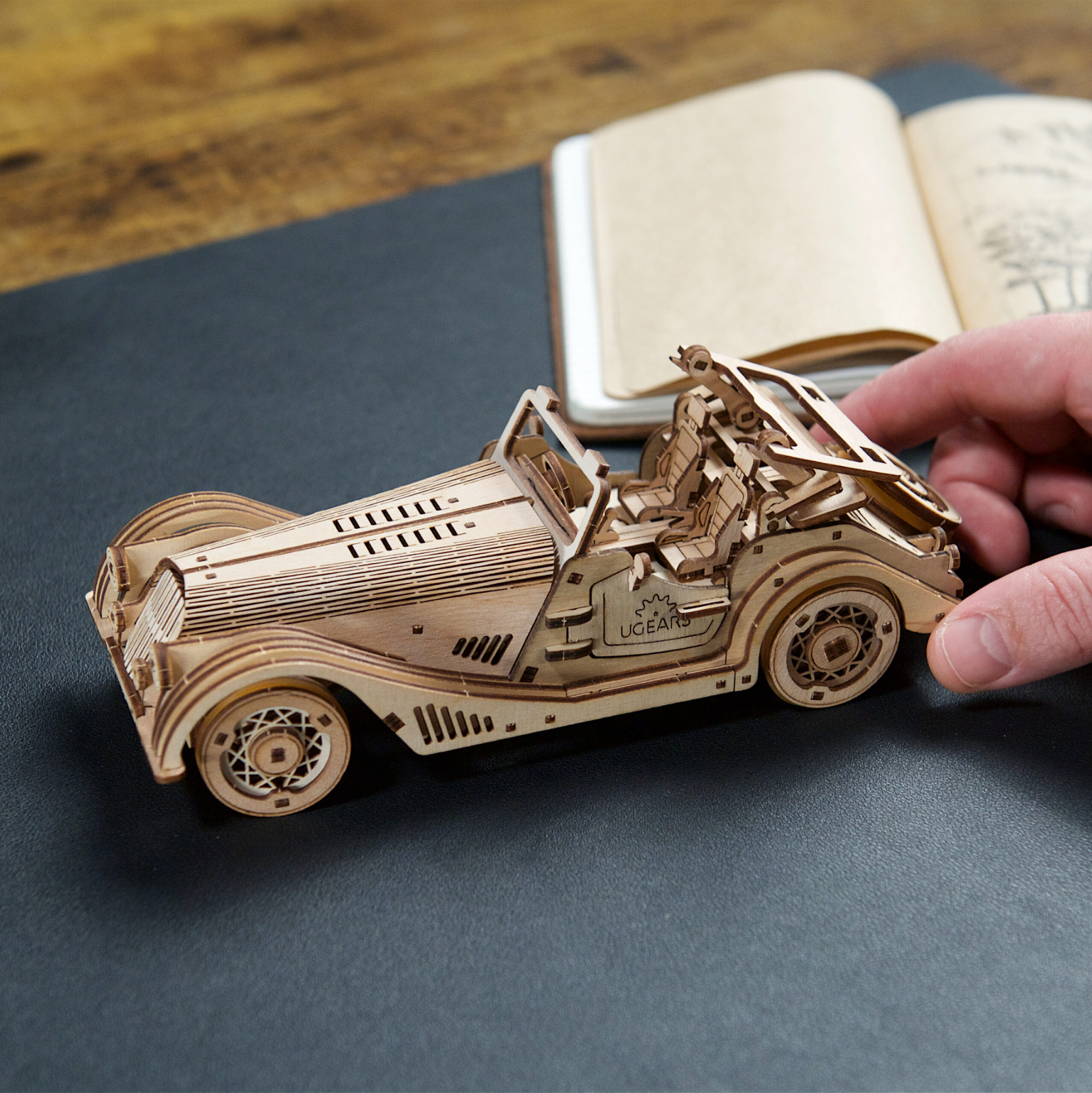 Puzzle 3D publicitaire en bois en forme de véhicules. Achat en gros