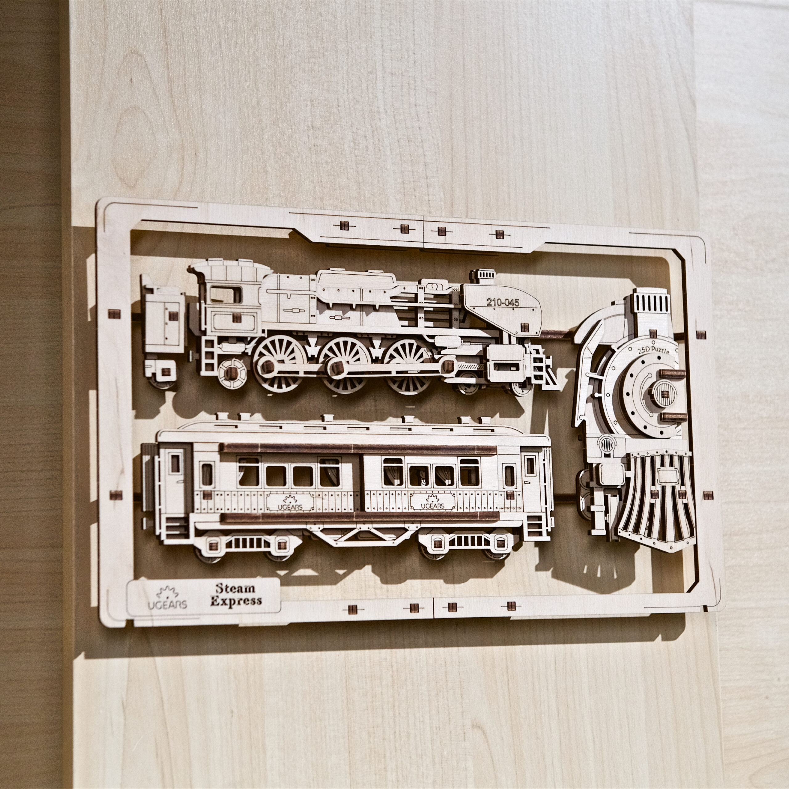 Ugears Maquette Bois Coffre Antique 28cm Puzzle 3D